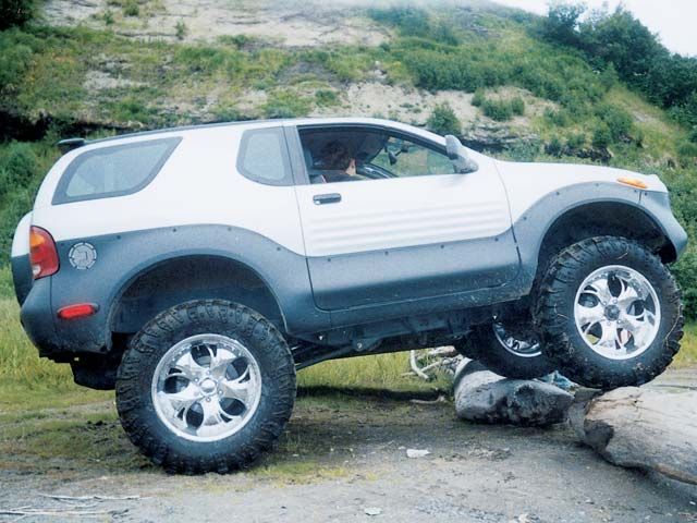 isuzu rodeo emblem